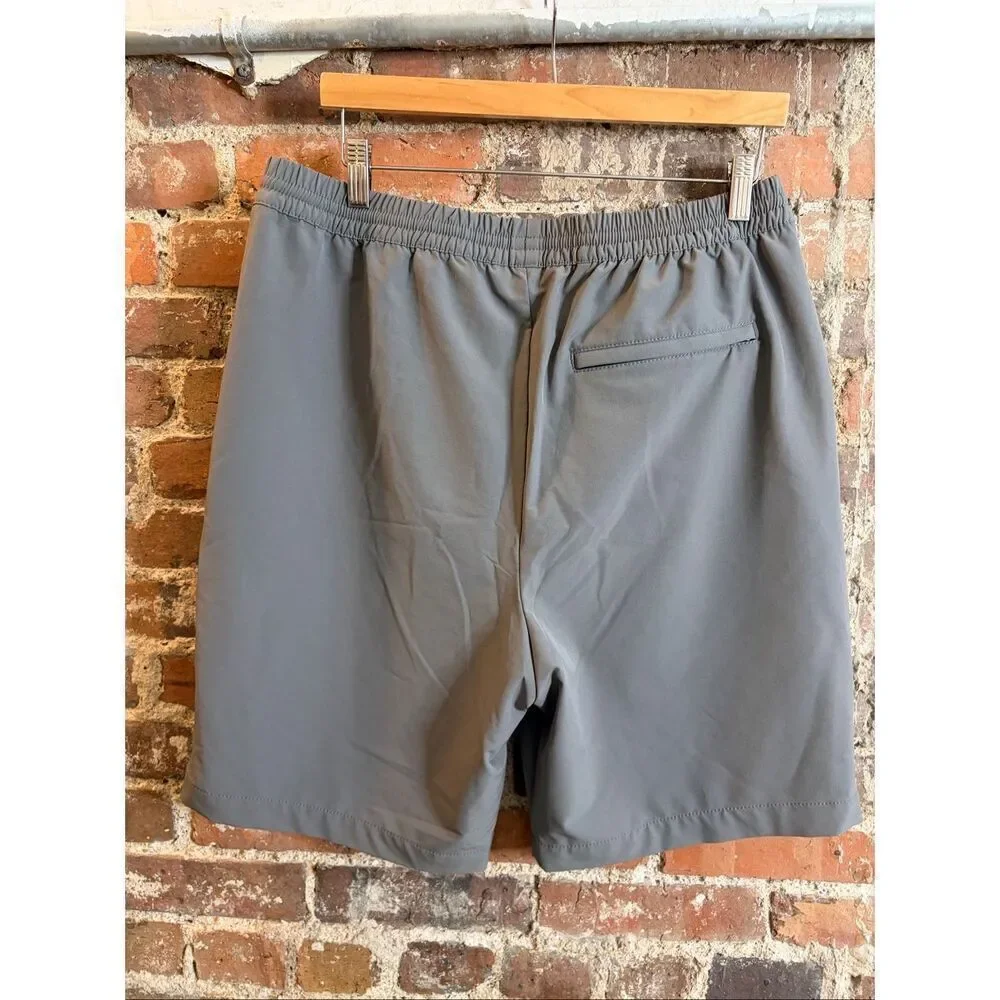BANANA REPUBLIC • Grey Athletic Shorts • Men’s Size L
